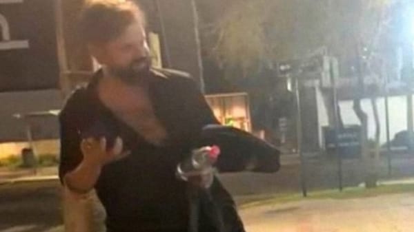 El presidente Boric desmintió foto viral: lo acusaban de estar ebrio en la calle, el impacto de una fake news