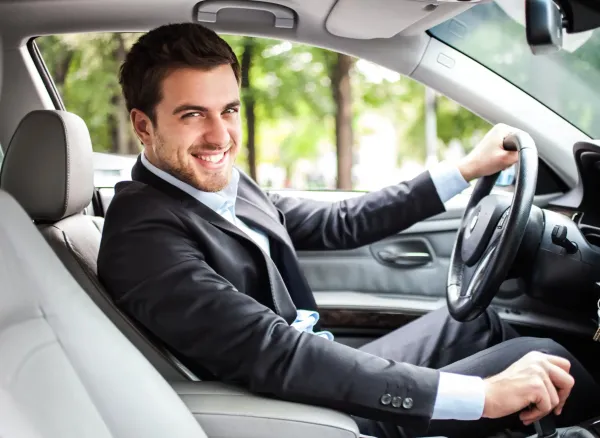 Licencias de Conducir en EE.UU.: Cambio Total que Afecta a Viajeros Chilenos